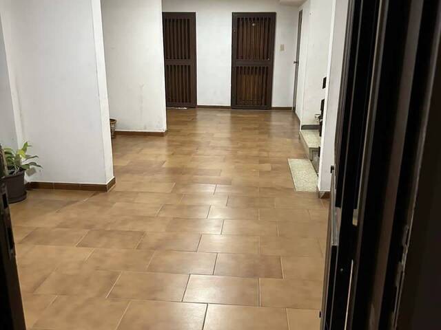 #AP24303LH - Departamento para Venta en Valencia - G - 1